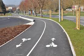 undefined Les pistes cyclables dans le code de la route - digiSchool